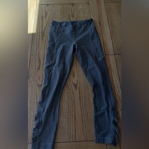Women’s lululemon gray 3/4 leggings